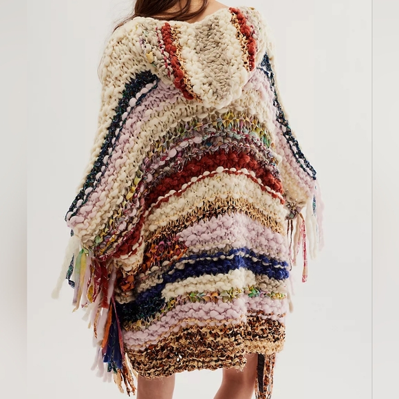 ISO Free People Sonora Poncho - Picture 2 of 2